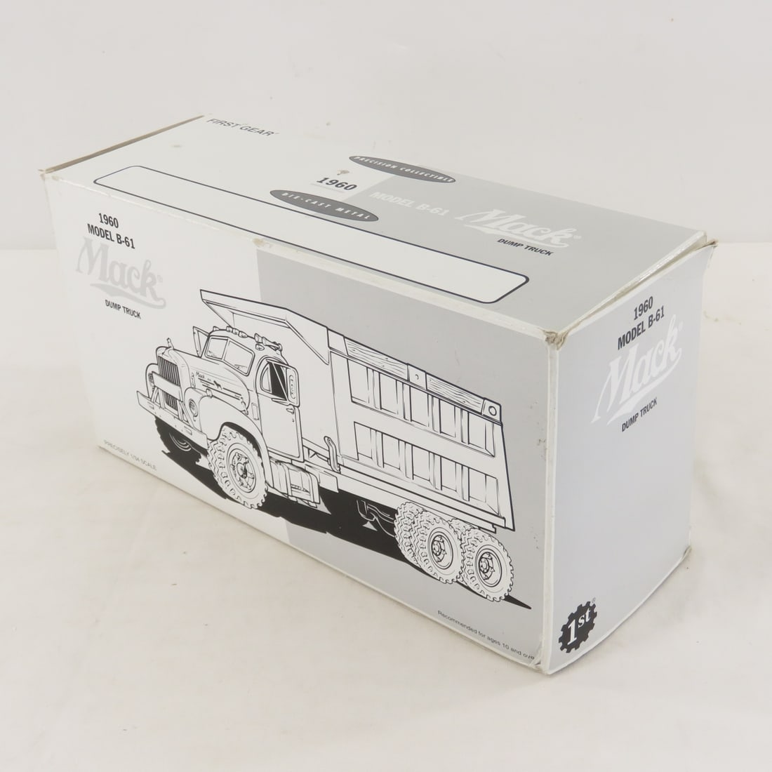 1st Gear Benevento 1960 Mack Model B61 Dump Truck - 16
