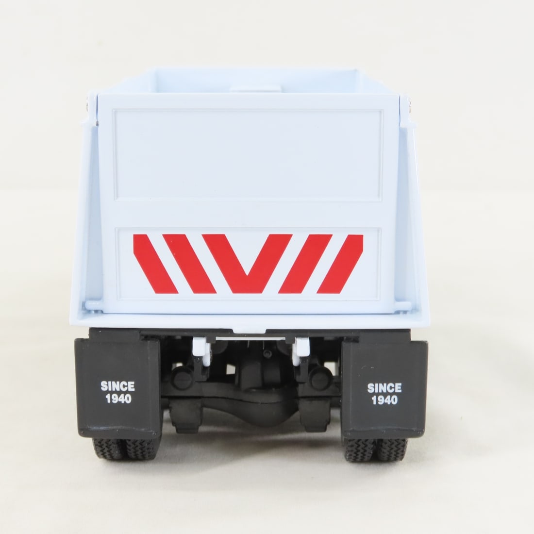 1st Gear Benevento 1960 Mack Model B61 Dump Truck - 4
