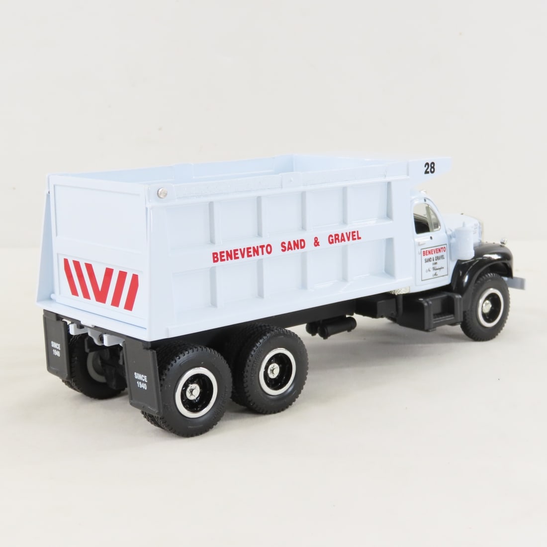 1st Gear Benevento 1960 Mack Model B61 Dump Truck - 5