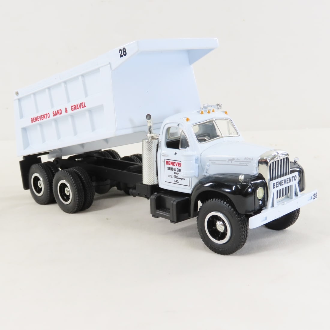 1st Gear Benevento 1960 Mack Model B61 Dump Truck - 8