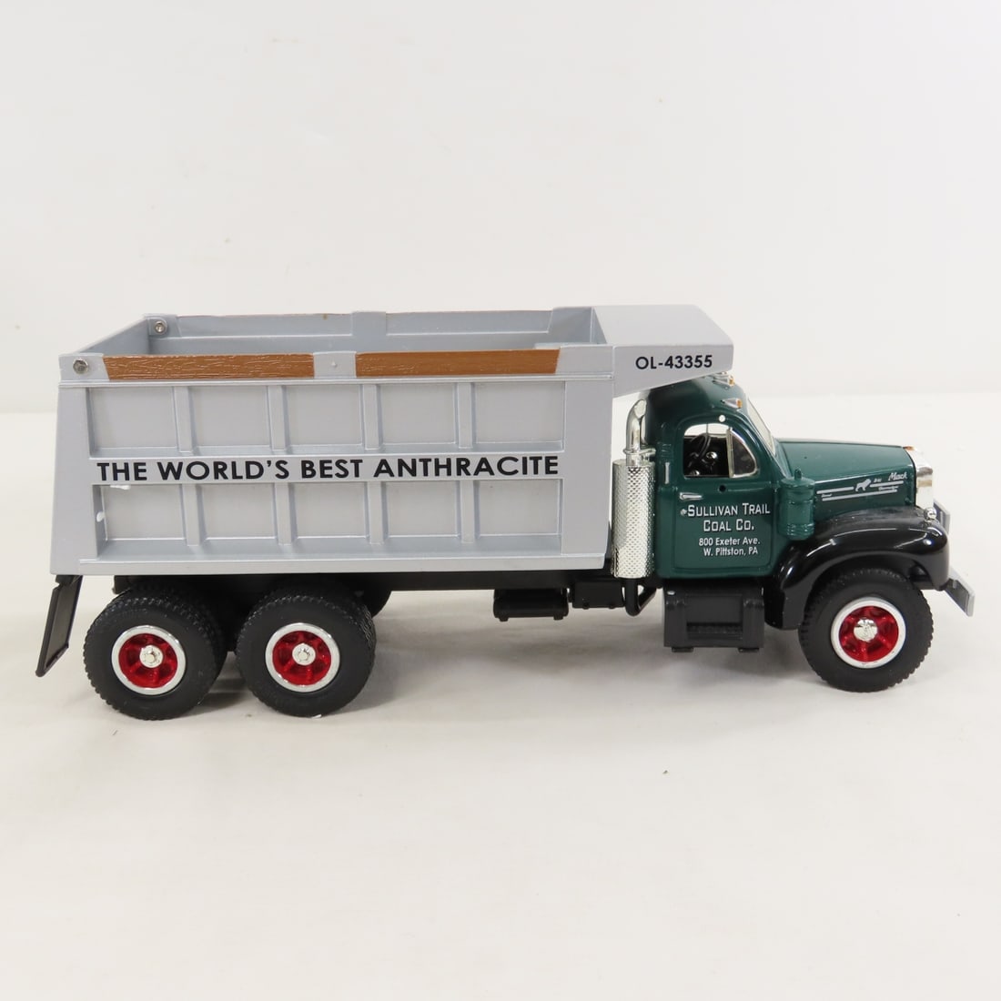 1st Gear Sullivan 1960 Mack Model B61 Dump Truck - 6