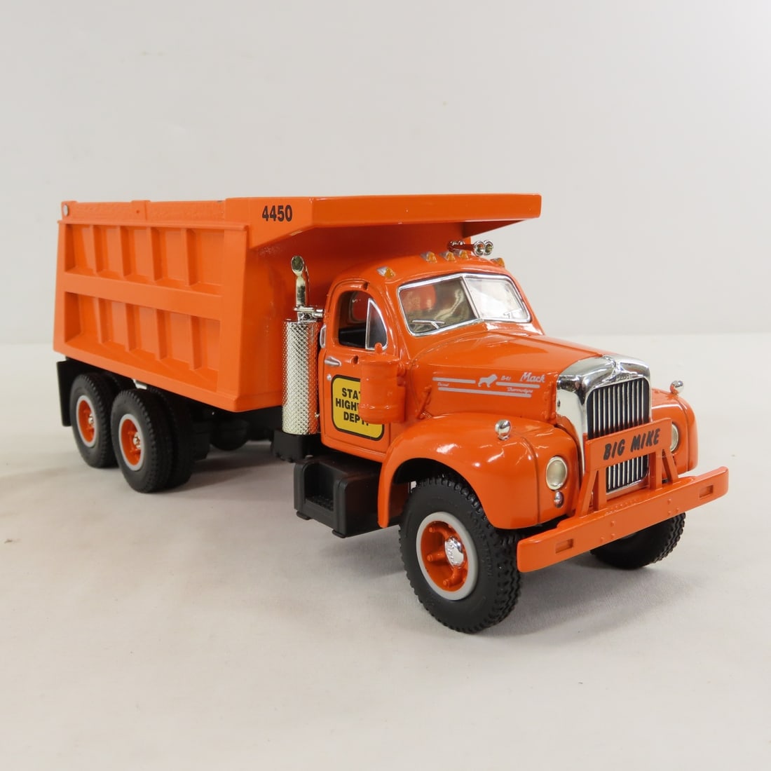 1st Gear State Hwy Mack 1960 Model B61 Dump Truck - 7