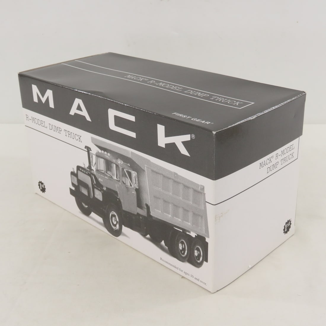 1st Gear 1:34 Allied Mack R-Model Dump Truck - 16