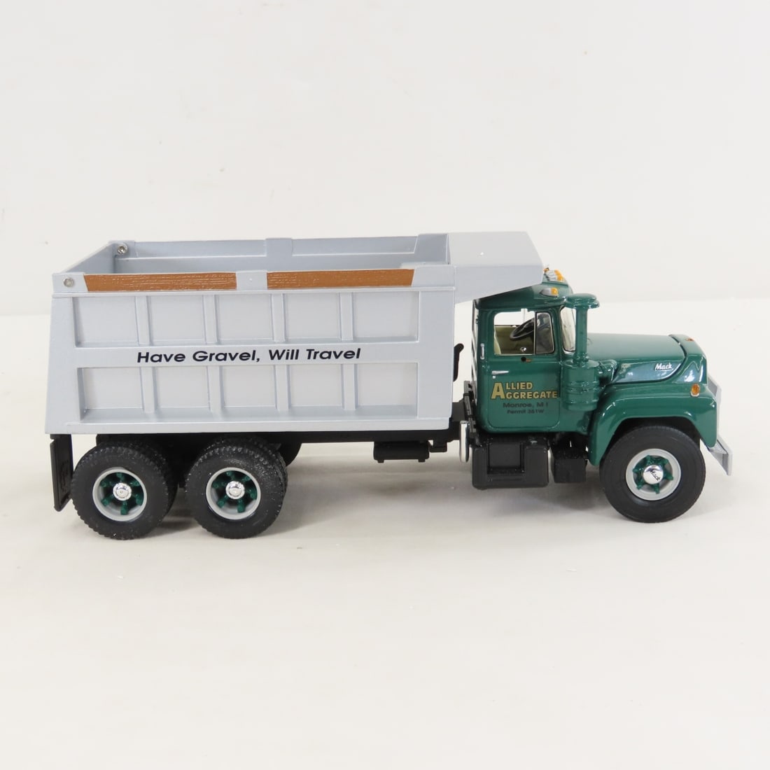 1st Gear 1:34 Allied Mack R-Model Dump Truck - 6