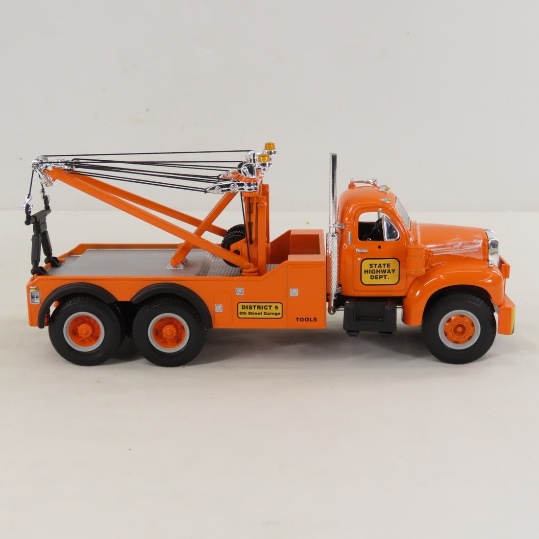 1st Gear 1:34 State Hwy Mack Model B61 Tow Truck - 6