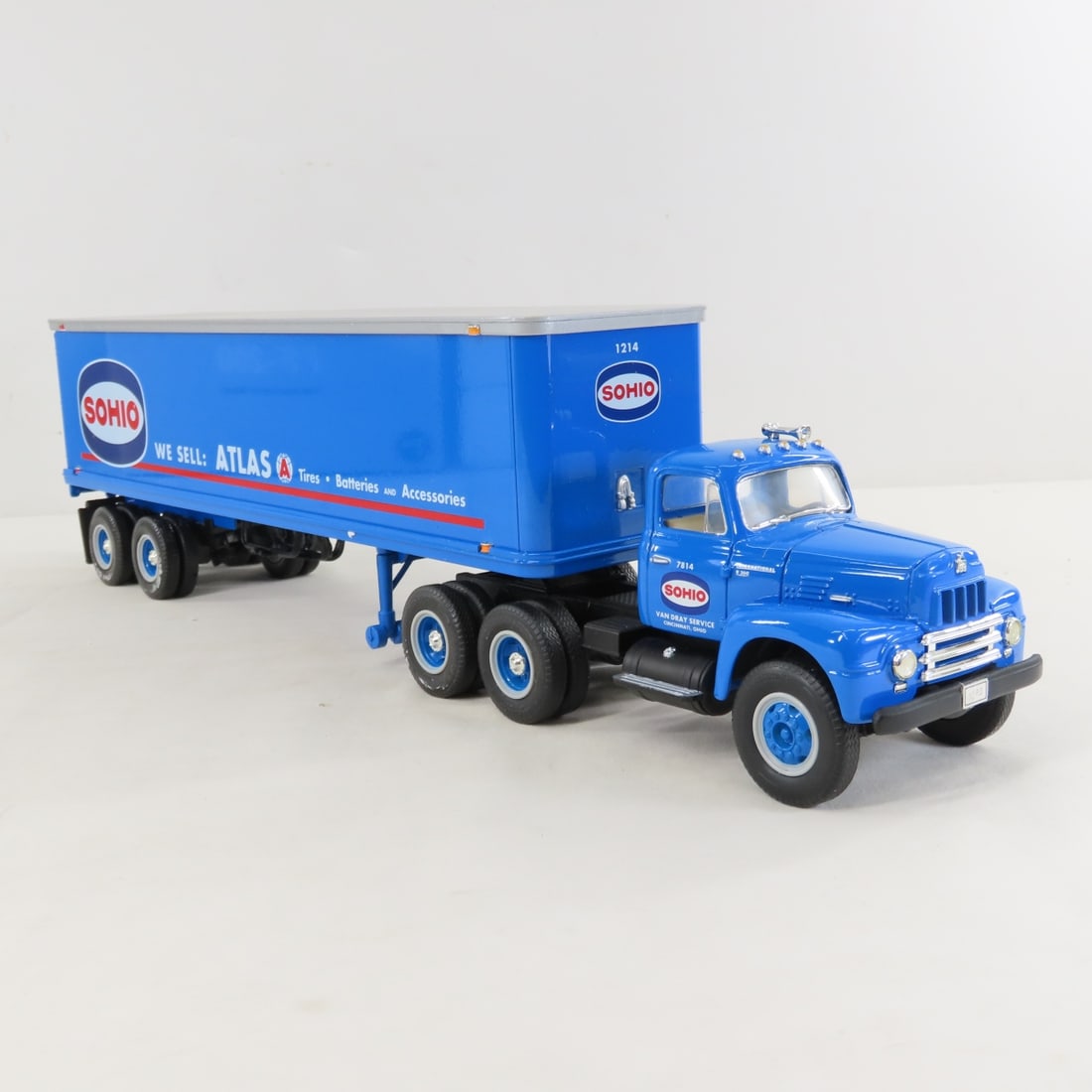 1st Gear Sohio 1959 INTL RF200 Tractor Trailer - 7