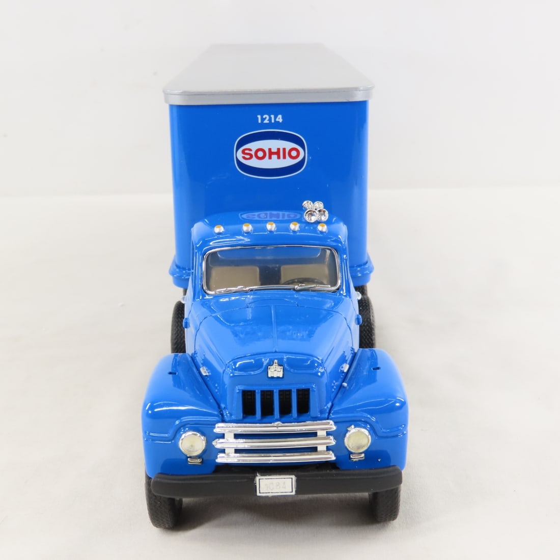1st Gear Sohio 1959 INTL RF200 Tractor Trailer - 8