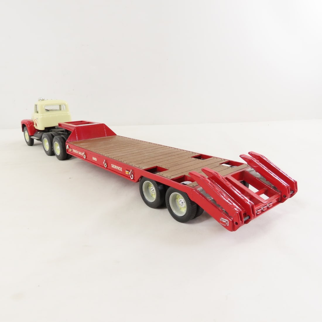 1st Gear 1959 INTL Harvester RF200 Tractor Trailer - 3