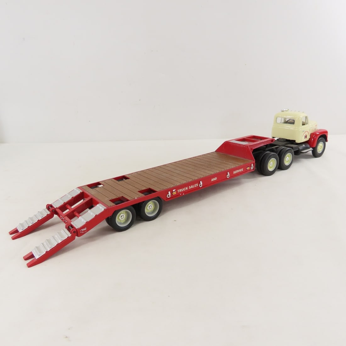 1st Gear 1959 INTL Harvester RF200 Tractor Trailer - 5