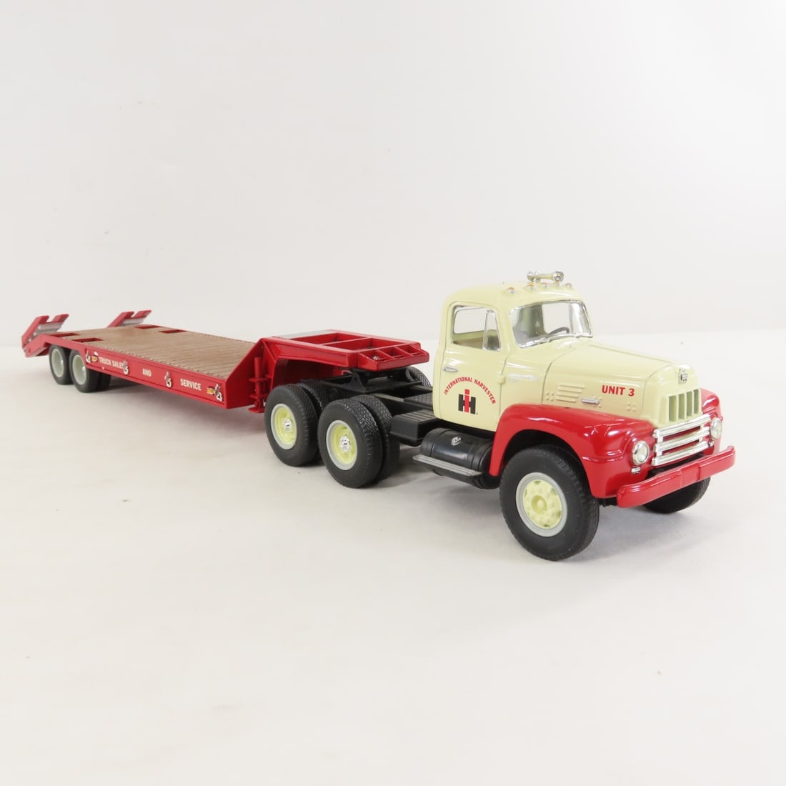 1st Gear 1959 INTL Harvester RF200 Tractor Trailer - 7