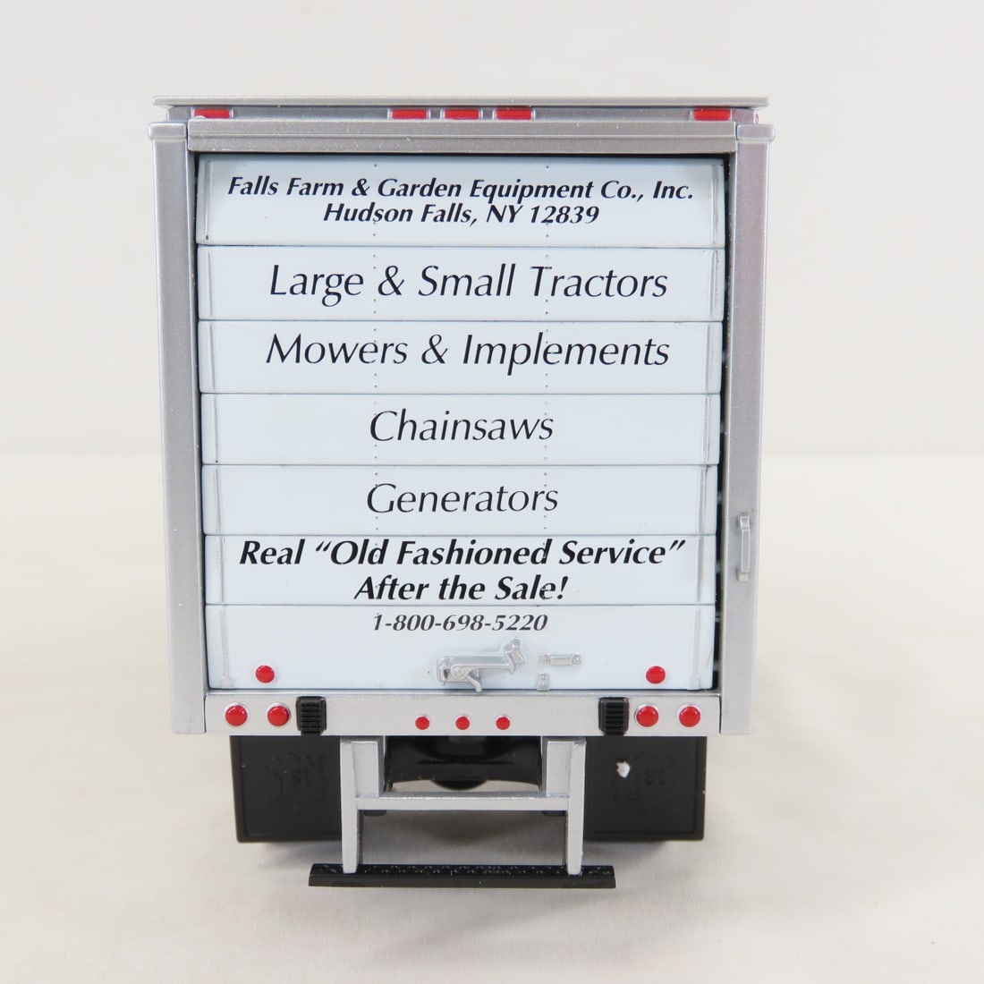 1st Gear 1:34 Falls Farm & Garden INTL 4400 Truck - 4