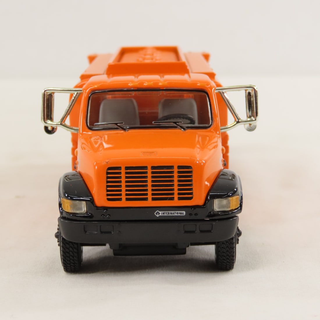 1st Gear 1:54 Spring Township INTL 4900 Tanker - 8