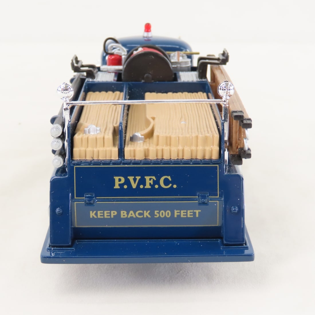 1st Gear 1:34 1949 INTL KB8 Fire Truck - 4
