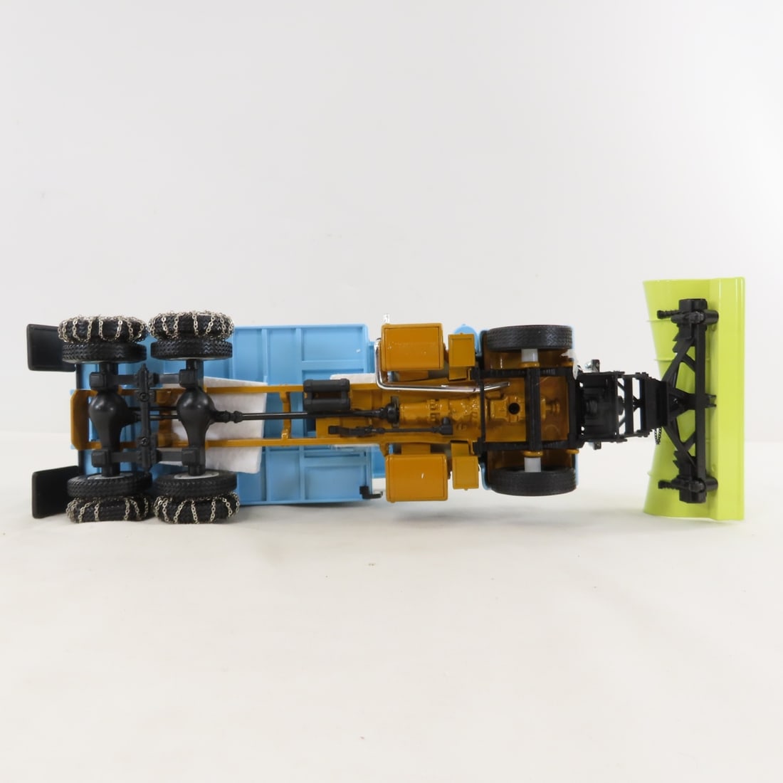1st Gear 1:34 Chicago Mack R-Model Dump Truck/Plow - 11