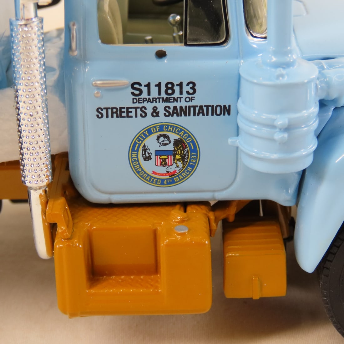1st Gear 1:34 Chicago Mack R-Model Dump Truck/Plow - 13
