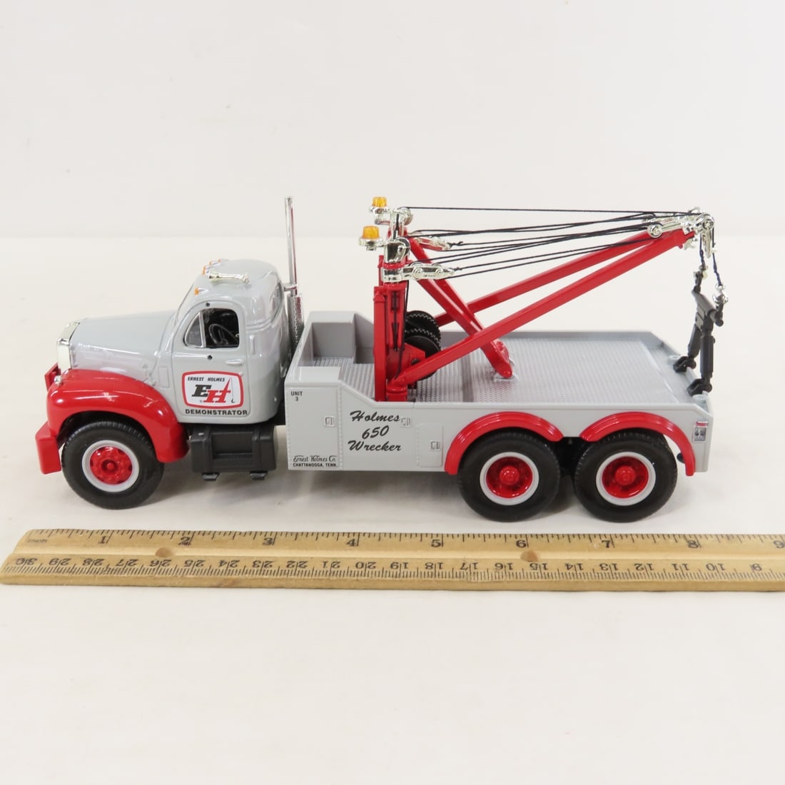 1st Gear 1:34 Ernest Holmes Mack B61 Tow Truck - 2