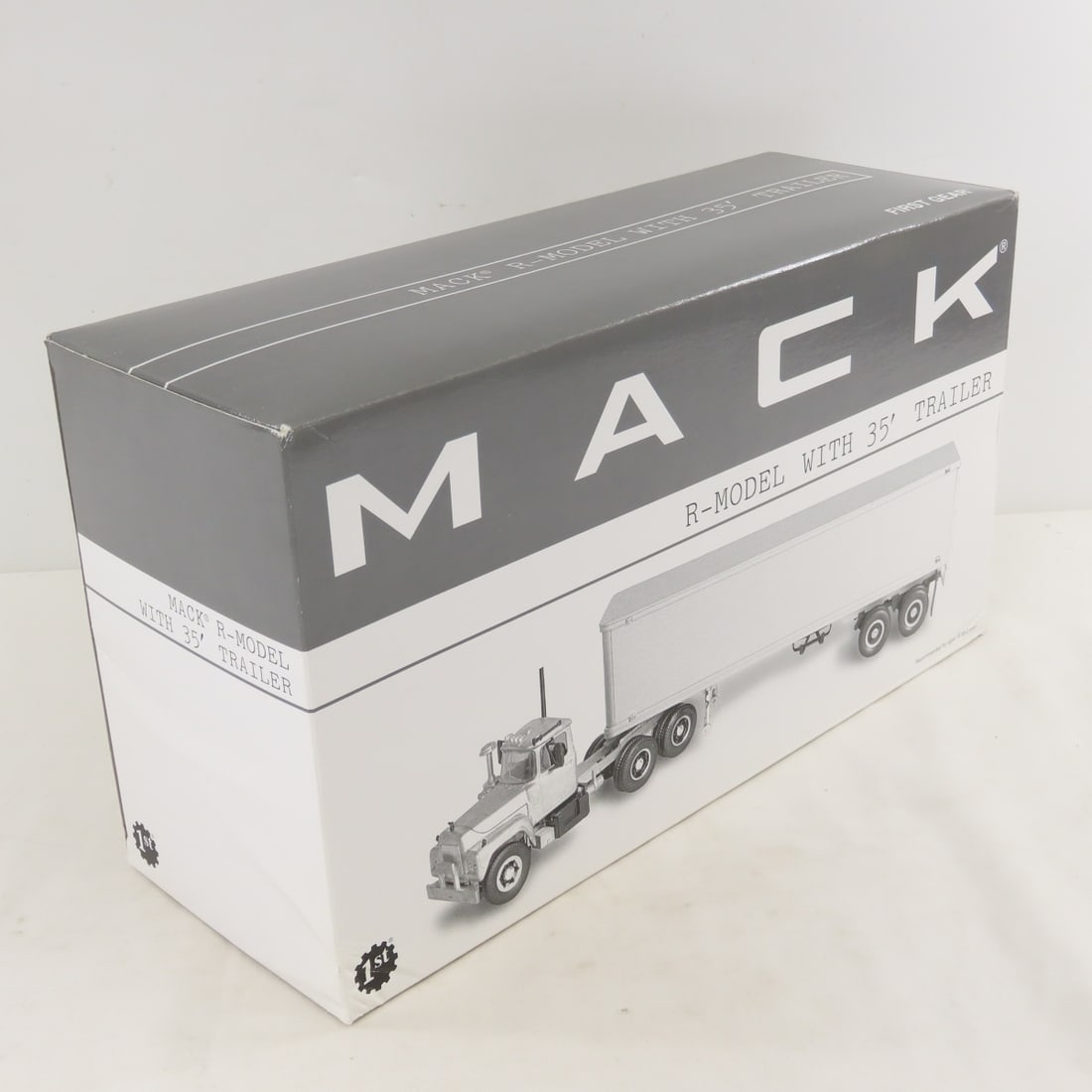 1st Gear 1:34 McLean Mack R-Model w/35' Trailer - 15