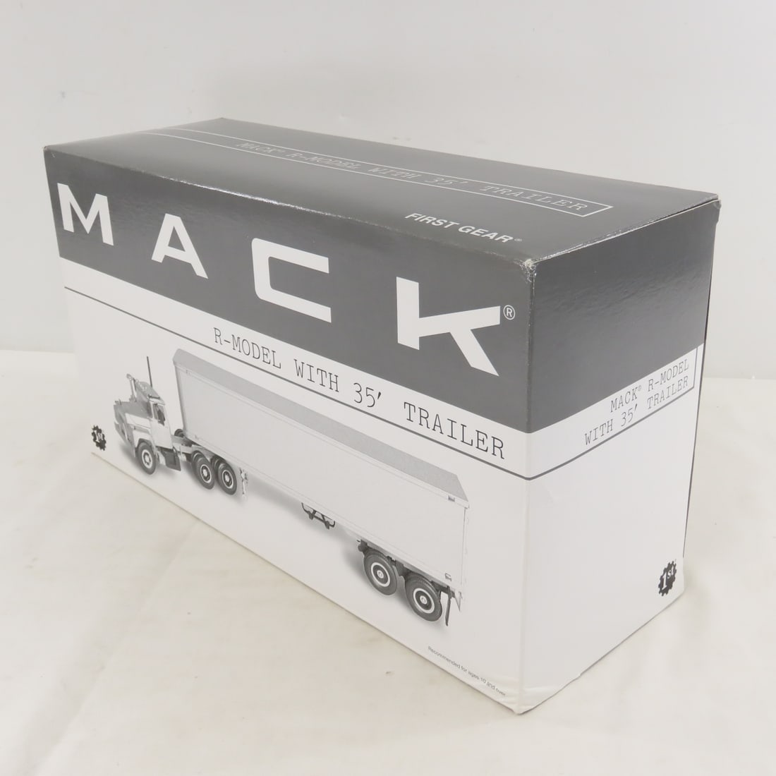 1st Gear 1:34 McLean Mack R-Model w/35' Trailer - 17