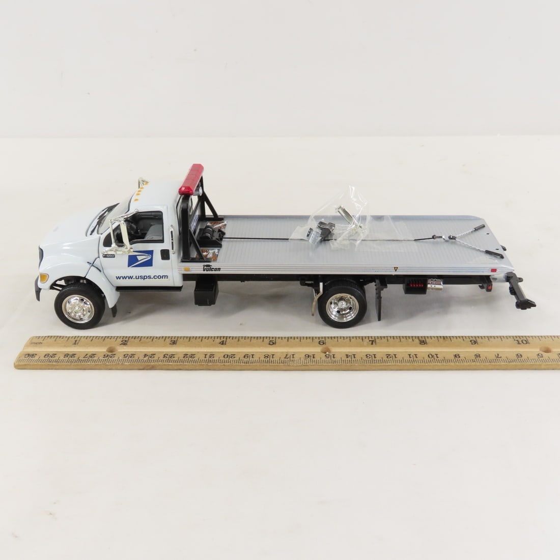 1st Gear 1:34 USPS Ford F650 w/Miller Towing Equip - 2