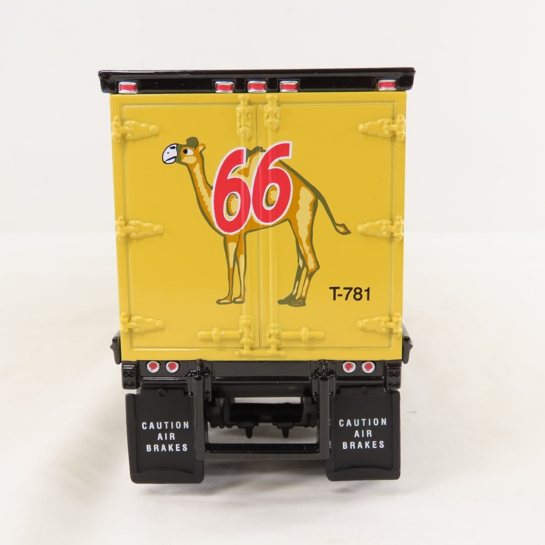 1st Gear 1:34 Campbell Exp INTL Tractor Trailer - 4