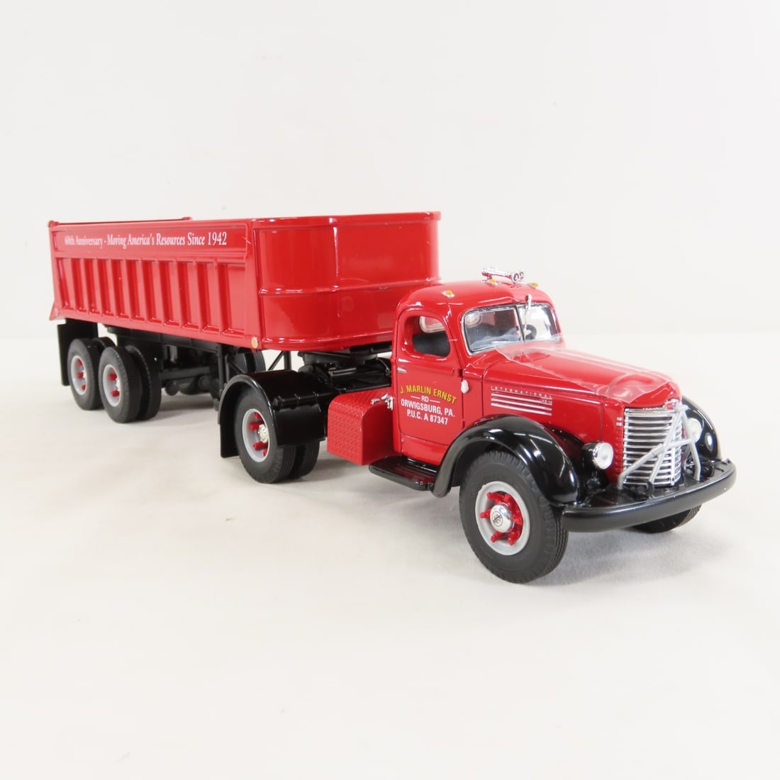 1st Gear 1:34 Marlin Ernst INTL KB10 Dump Trailer - 7