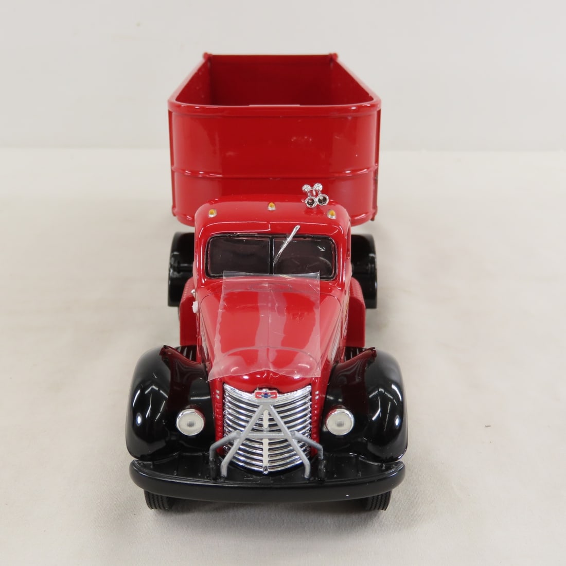 1st Gear 1:34 Marlin Ernst INTL KB10 Dump Trailer - 8