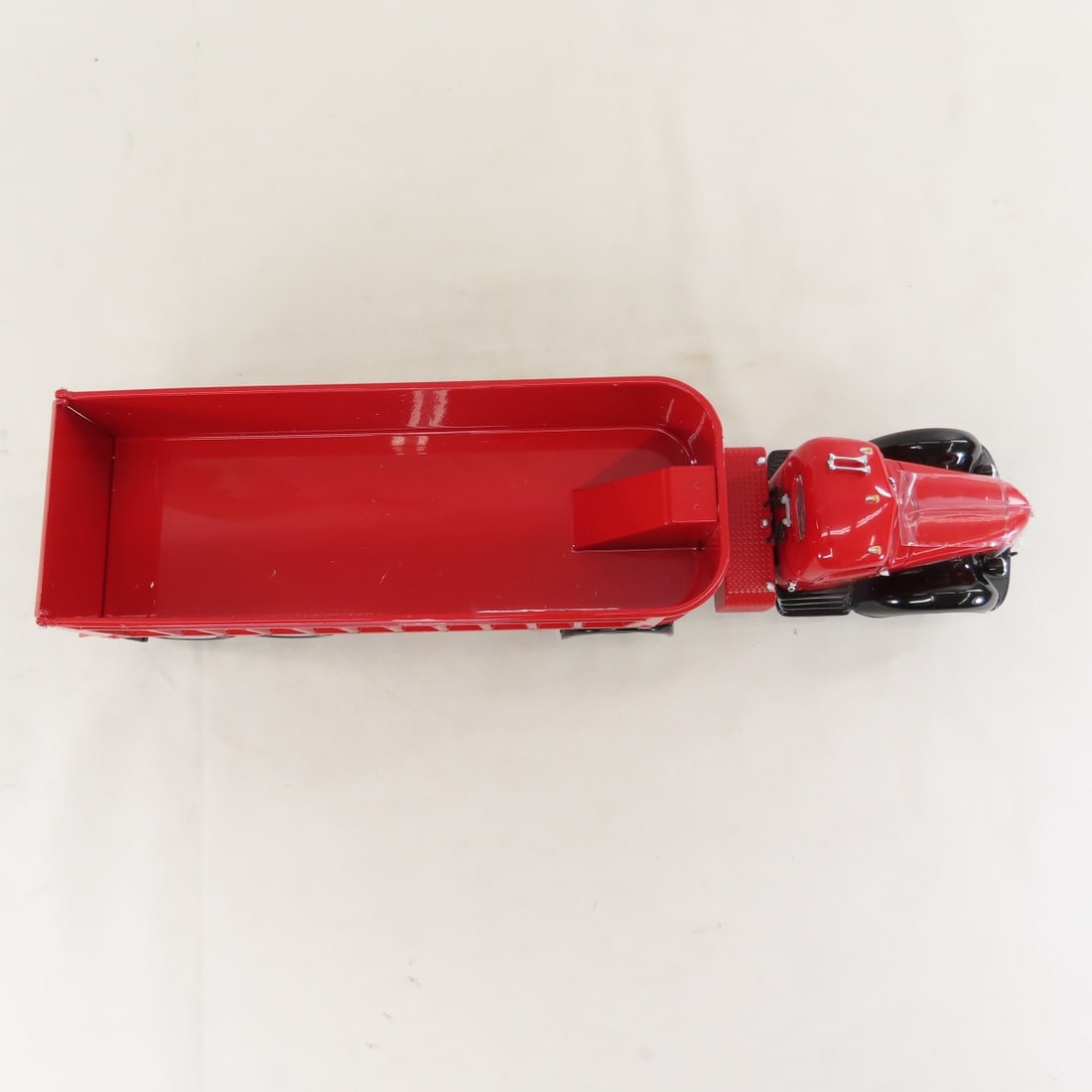 1st Gear 1:34 Marlin Ernst INTL KB10 Dump Trailer - 9