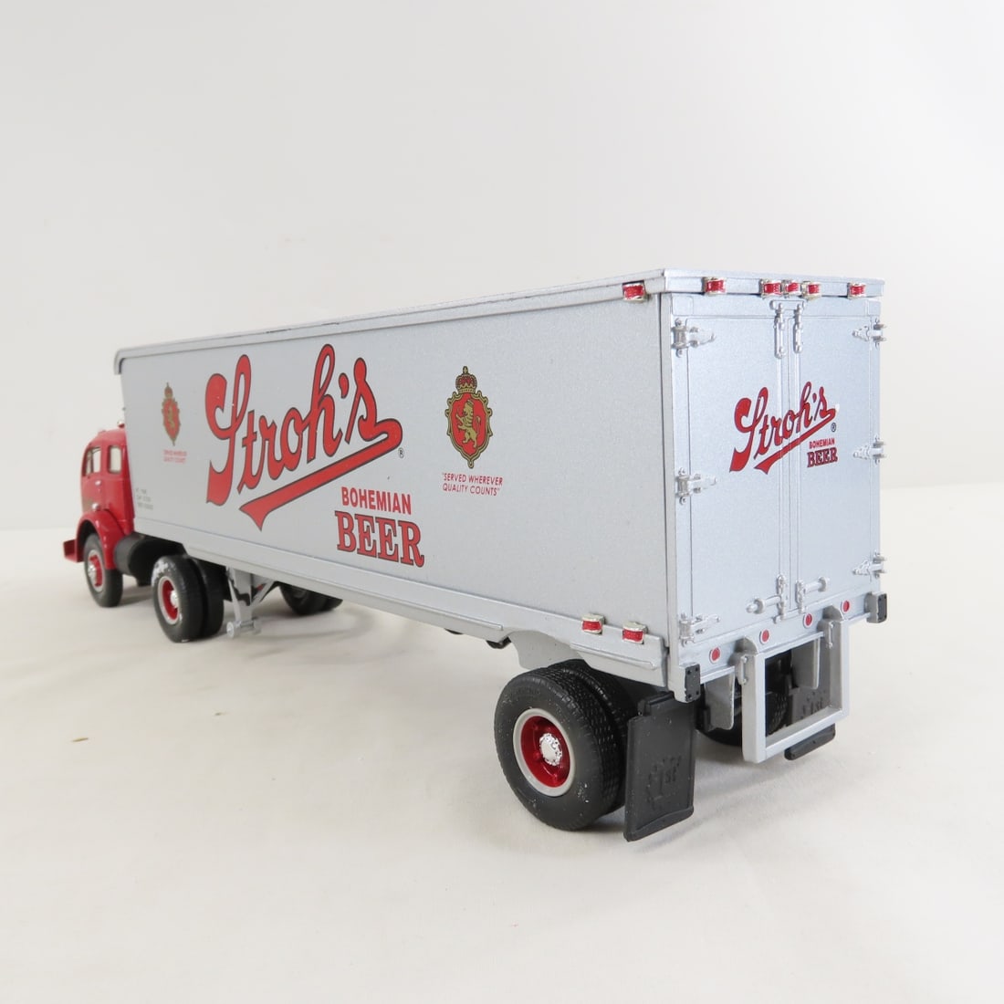 1st Gear Stroh's Beer 1953 White 3000 Cab/Trailer - 3