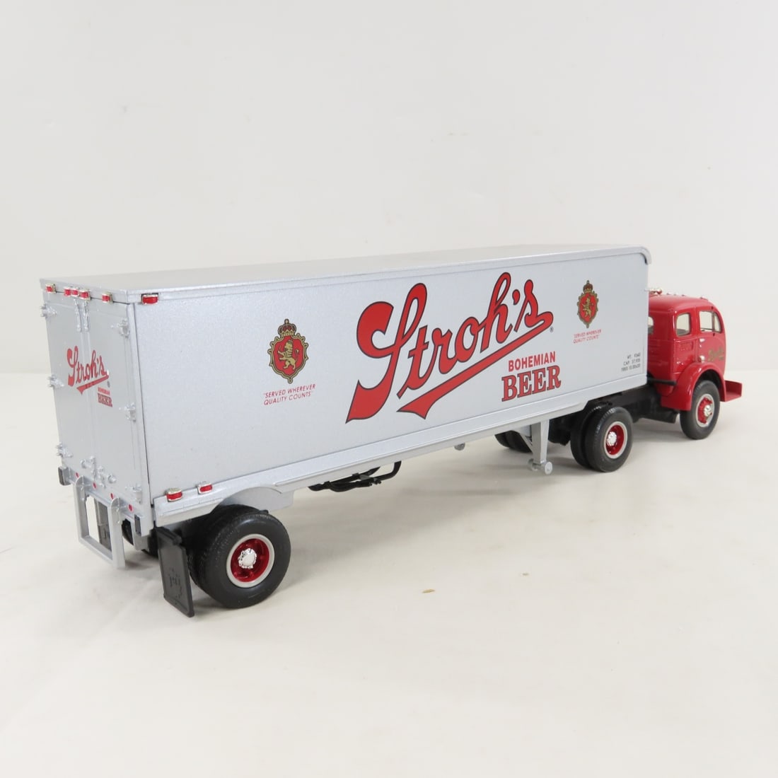 1st Gear Stroh's Beer 1953 White 3000 Cab/Trailer - 5
