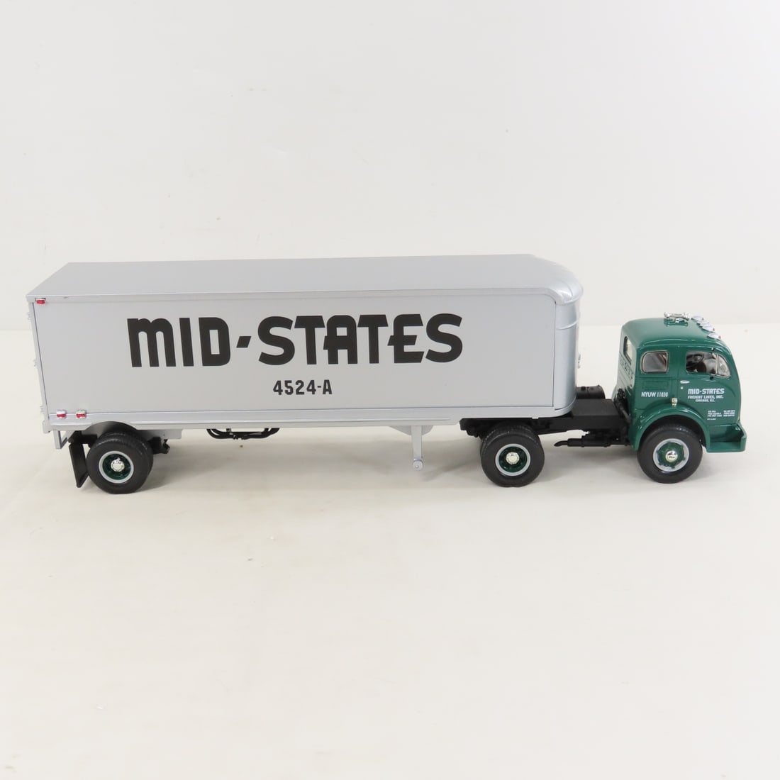 1st Gear Mid States 1953 White 3000 Cab & Trailer - 6