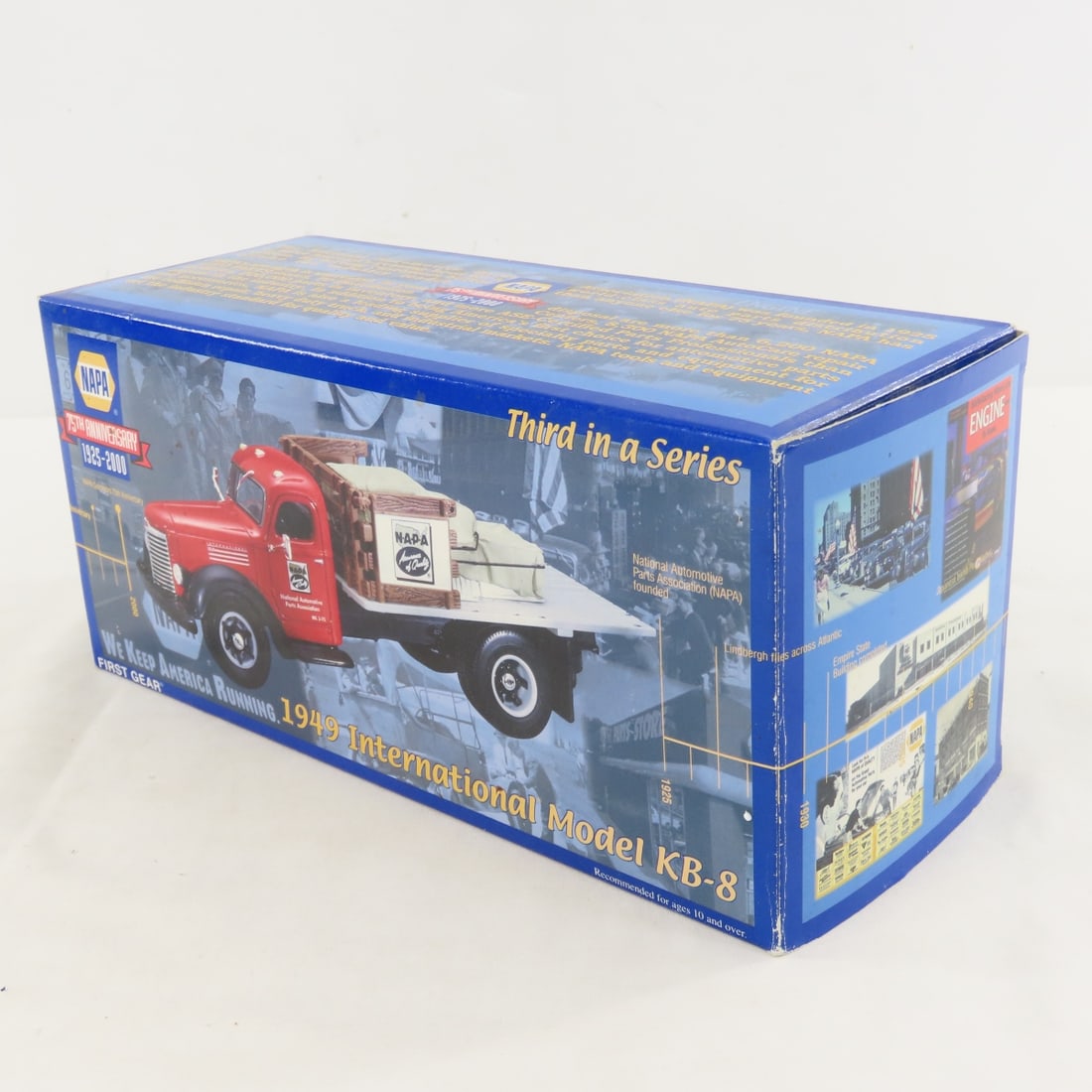 1st Gear 1:34 NAPA 75th 1949 INTL KB8 Truck w/Load - 16