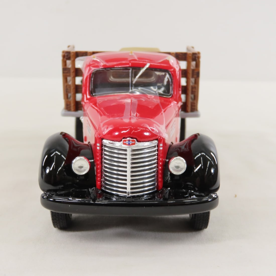 1st Gear 1:34 NAPA 75th 1949 INTL KB8 Truck w/Load - 8