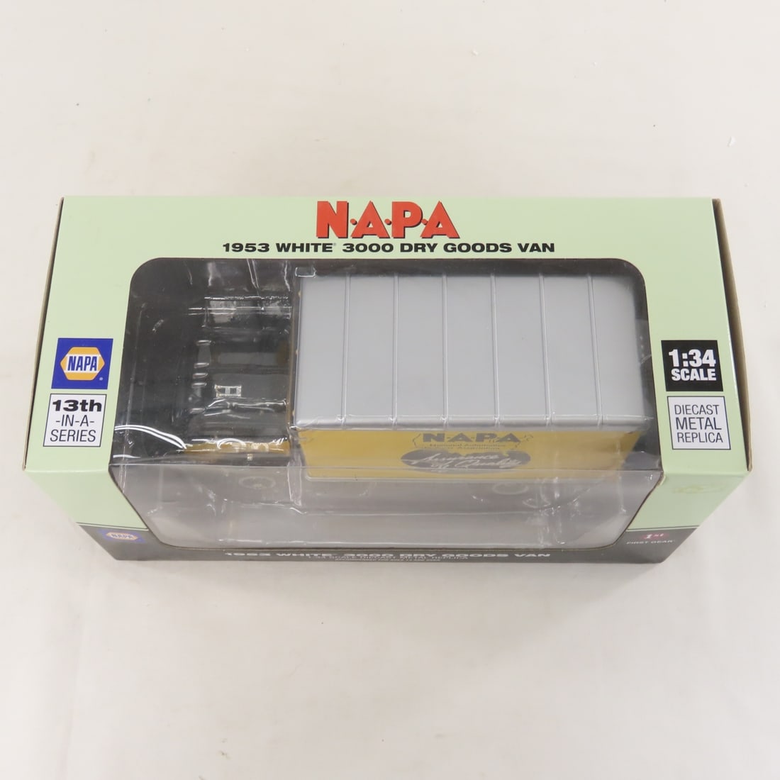 1st Gear 1:34 NAPA 1953 White 3000 Dry Goods Van - 7