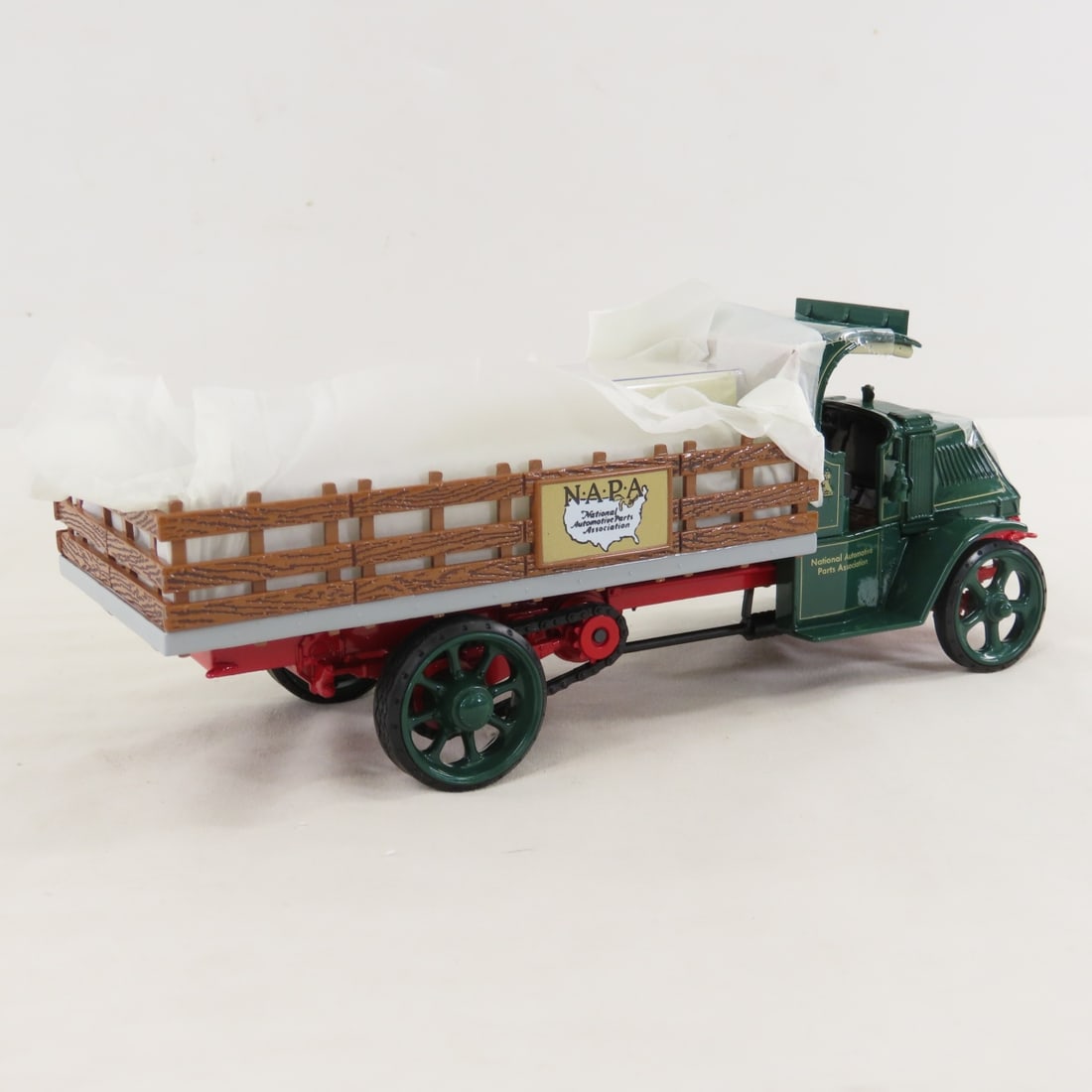 1st Gear 1:25 NAPA 75th 1925 Mack AC Stake Truck - 5