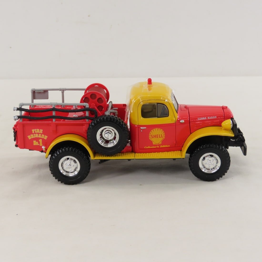 1st Gear 1:30 Shell Dodge Power Wagon Brush Unit - 6