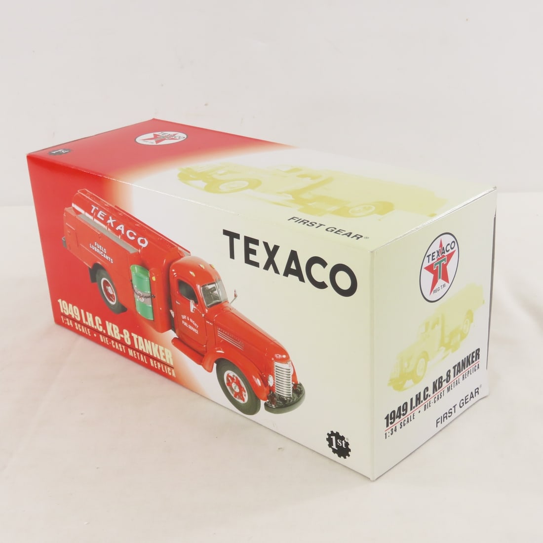 1st Gear 1:34 Texaco 1949 IHC KB8 Tanker - 16