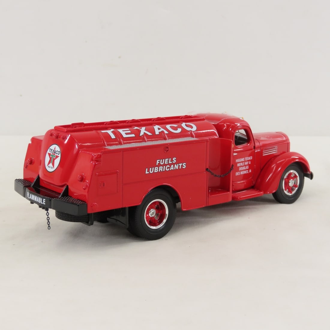 1st Gear 1:34 Texaco 1949 IHC KB8 Tanker - 5