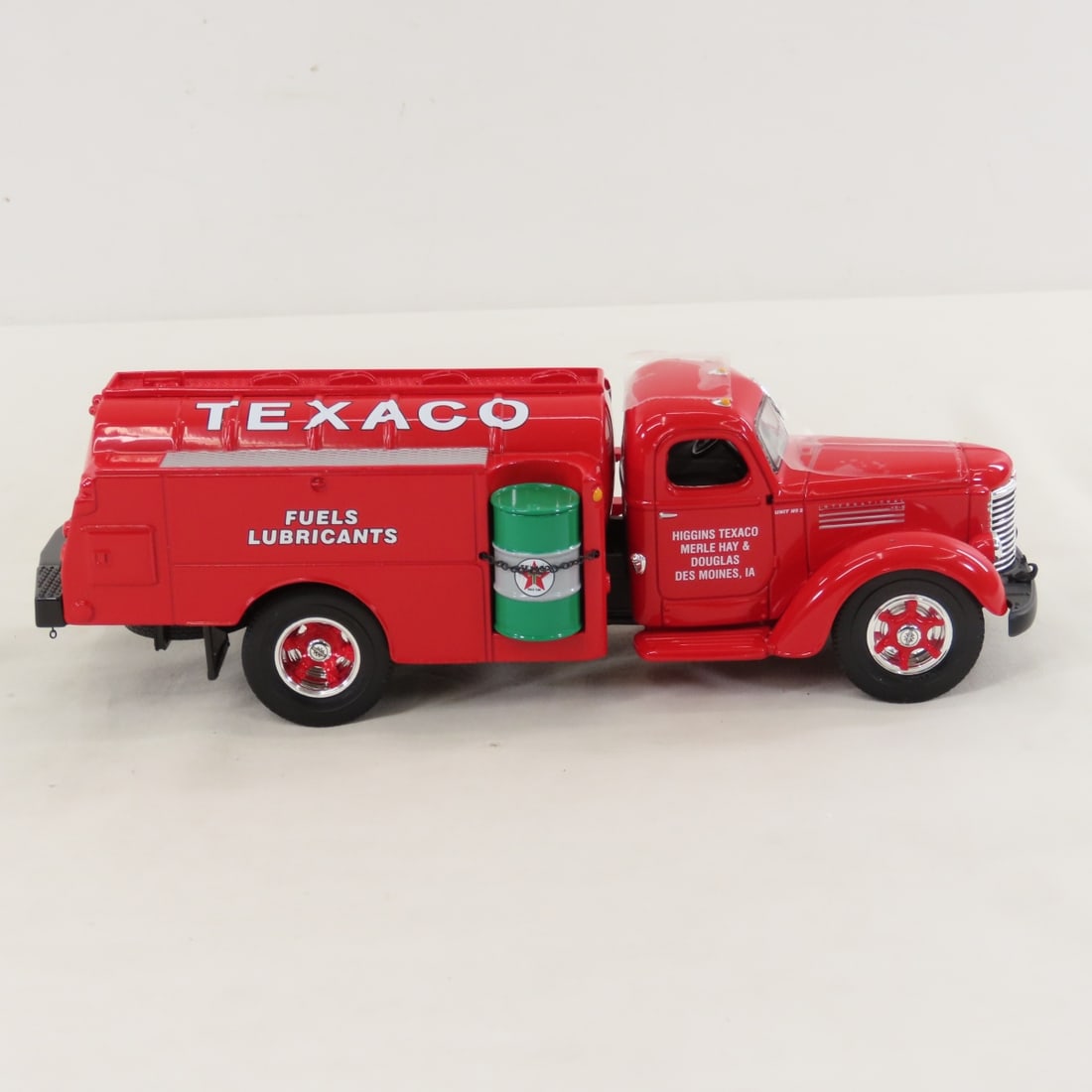 1st Gear 1:34 Texaco 1949 IHC KB8 Tanker - 6