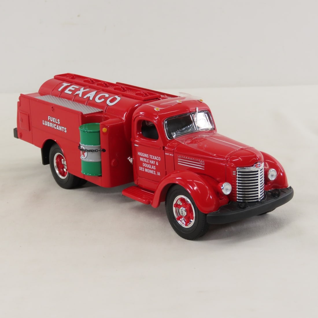 1st Gear 1:34 Texaco 1949 IHC KB8 Tanker - 7