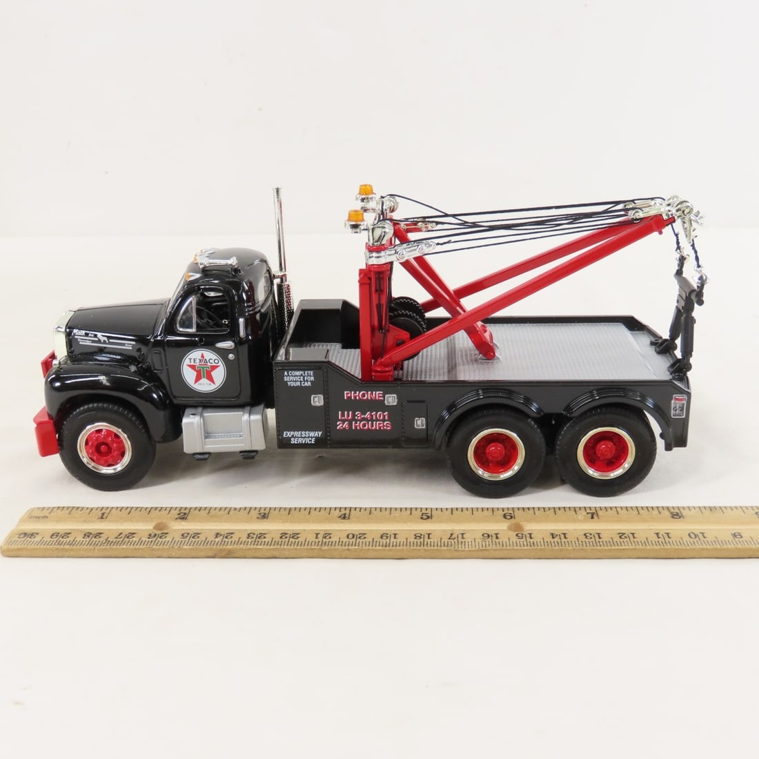 1st Gear 1:34 Texaco Mack Tow Truck - 2