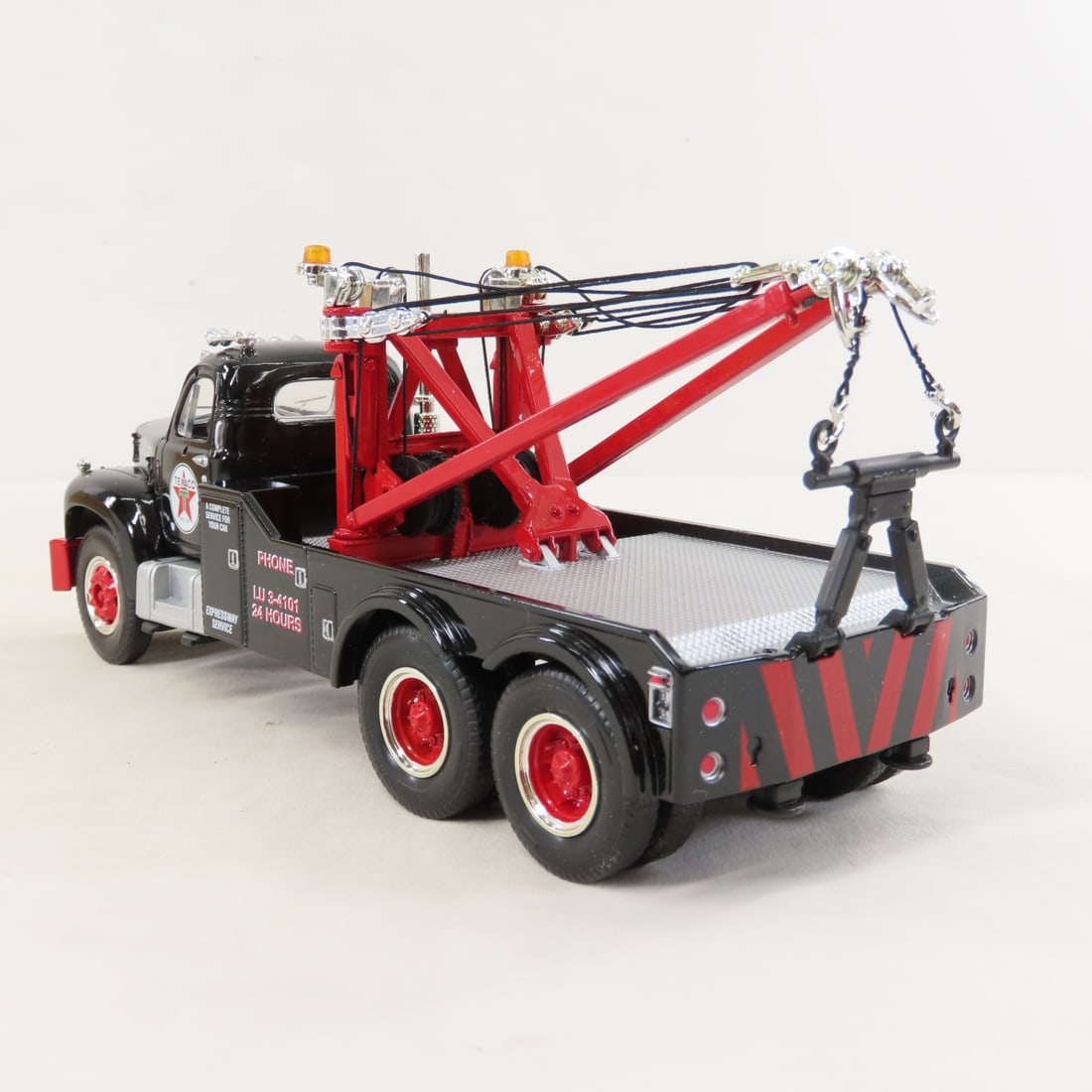 1st Gear 1:34 Texaco Mack Tow Truck - 3