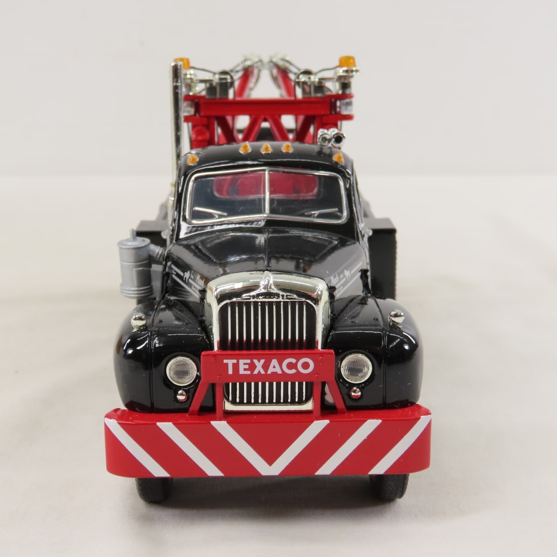 1st Gear 1:34 Texaco Mack Tow Truck - 8