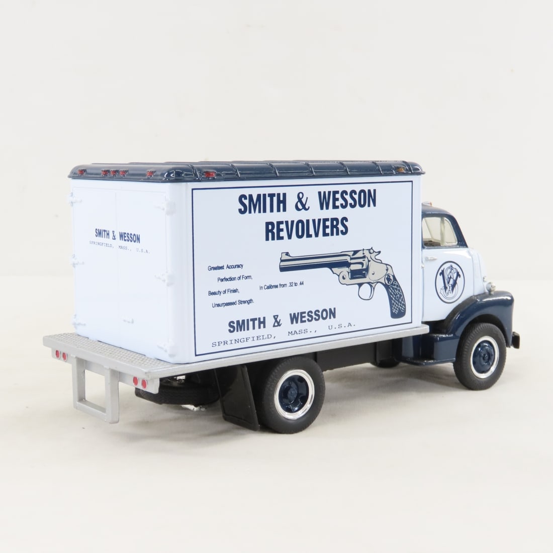 1st Gear Smith & Wesson 1952 GMC Dry Goods Van - 5