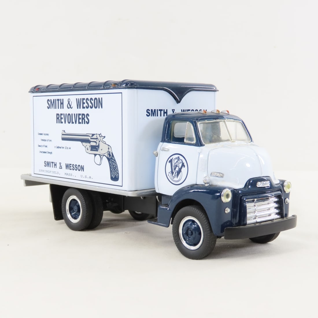 1st Gear Smith & Wesson 1952 GMC Dry Goods Van - 7