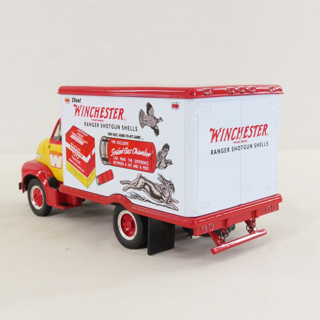 1st Gear Winchester 1953 Ranger Straight Truck - 3