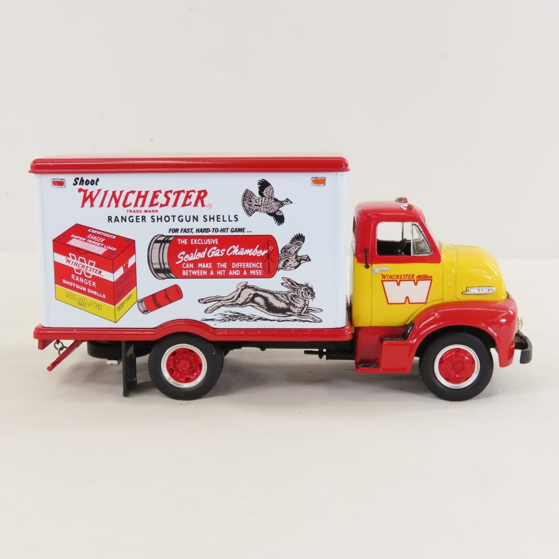 1st Gear Winchester 1953 Ranger Straight Truck - 6