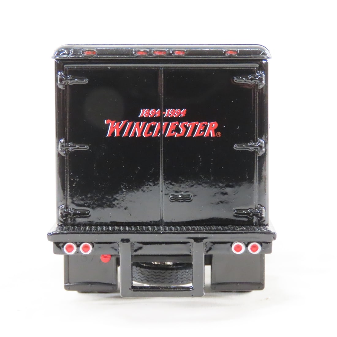 1st Gear 1:34 Winchester 1957 INTL R190 Box Truck - 4