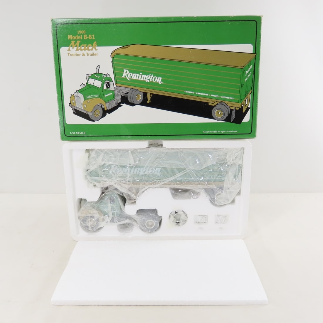 1st Gear Remington 1960 Mack Model B61 Cab Trailer: 1st Gear Remington 1960 Mack Model B61 Cab Trailer - 1:34 Diecast Metal 10-1292. Toy Collector of America. LOT SIZE: 13x8x4" 2 LBS All information and photos, which are part of the description, are