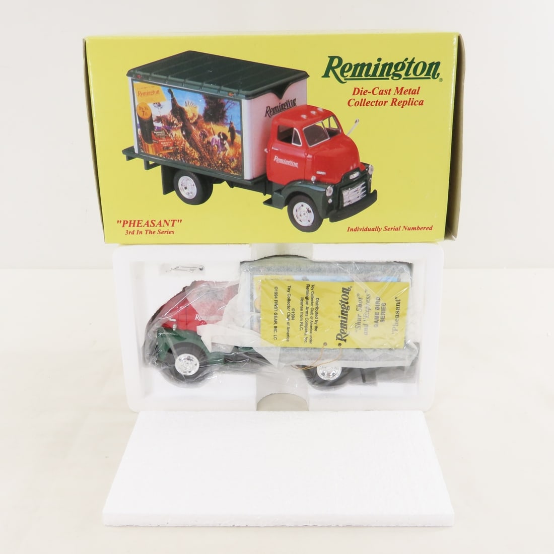 1st Gear 1:34 Remington Pheasant Dry Goods Truck: 1st Gear 1:34 Remington Pheasant Dry Goods Truck - Diecast Metal 10-1139 1952 GMC Box Truck 3rd in a series. LOT SIZE: 9x4x4" 2 LBS All information and photos, which are part of the description, are