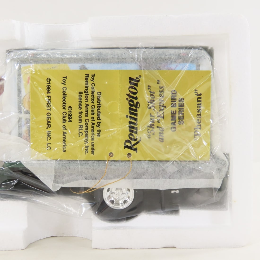 1st Gear 1:34 Remington Pheasant Dry Goods Truck - 4